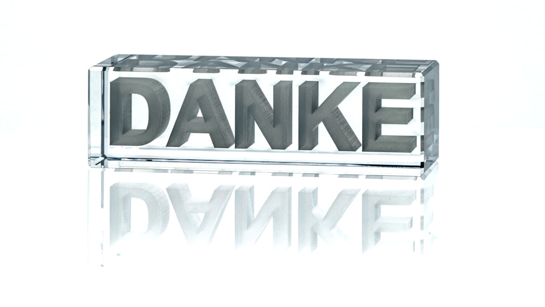 DNS (Domain Name System)