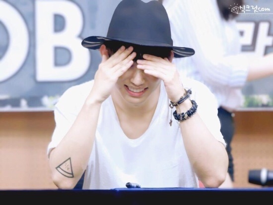 임현식-비투비-프로필-나이-복근-여자친구-열애설