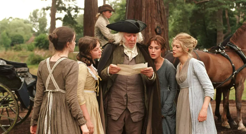 네 자매와 아버지가 편지를 읽고 있는 모습