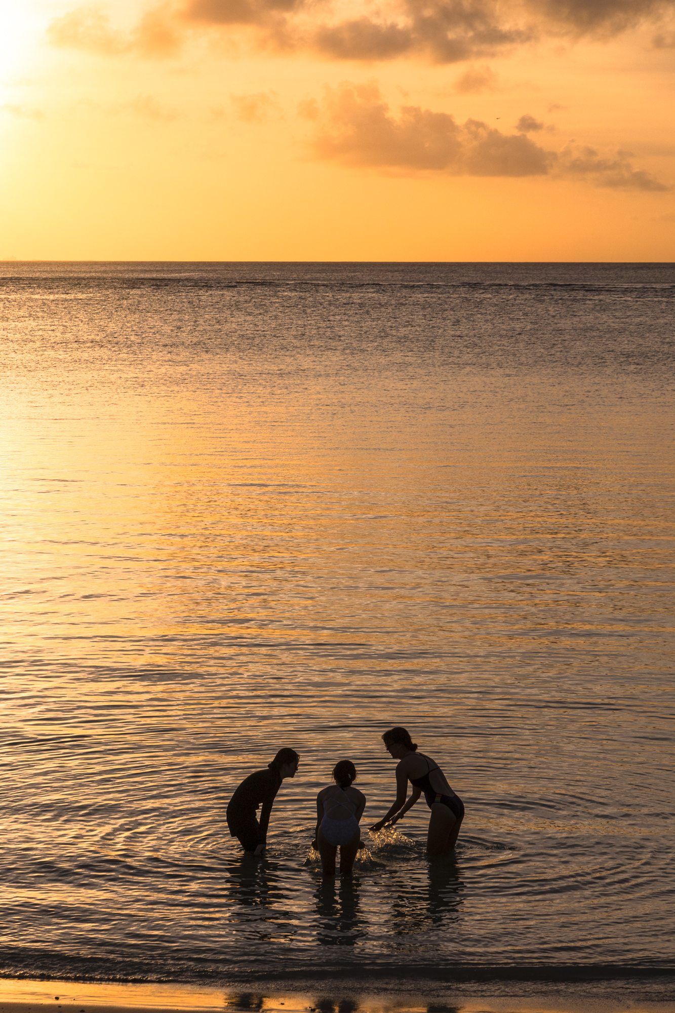 괌 롯데호텔 해변