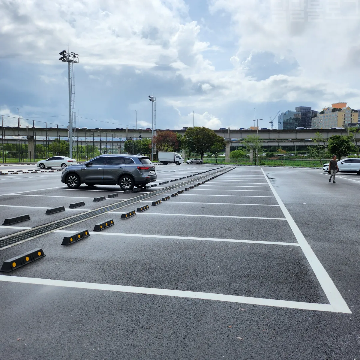 성동구-살곶이-물놀이장-주차장