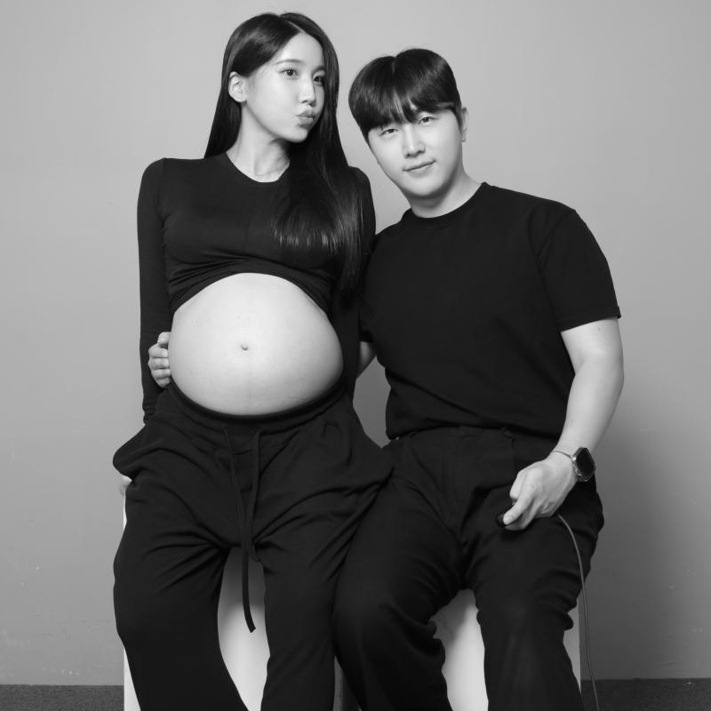 국내제작 슬림 타이트 꼬임 임산부 크롭티 주수사진 만삭촬영 긴팔 요가복 티셔츠