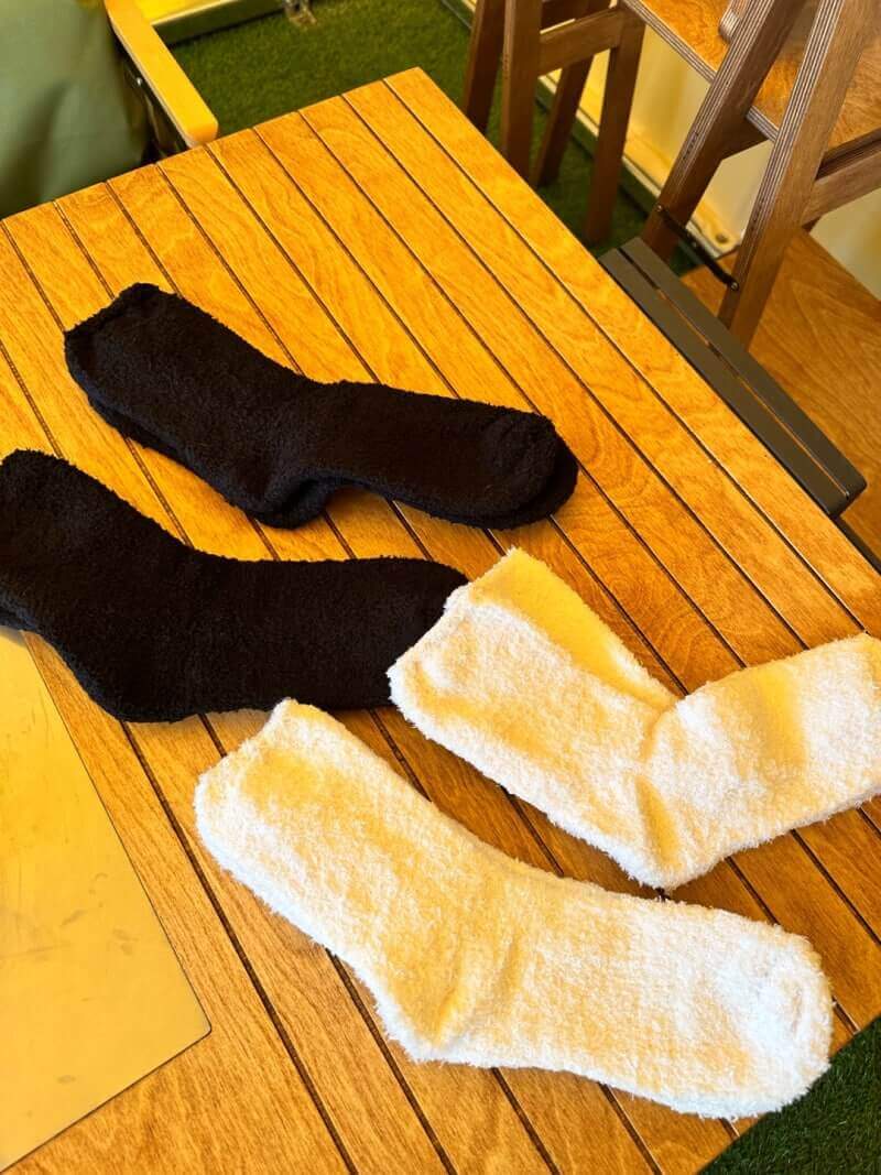 블랙 & 화이트 수면 양말