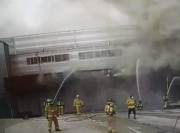 완도 수산물 냉동창고 화재 참사, 소방관 2명 순직 원인과 냉동창고 화재의 구조적 위험성 심층 분석