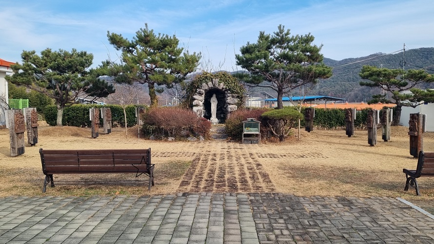 칠곡 신동성당 성모동산 성모상, 십자가의 길 &amp; 빛의 길 사진