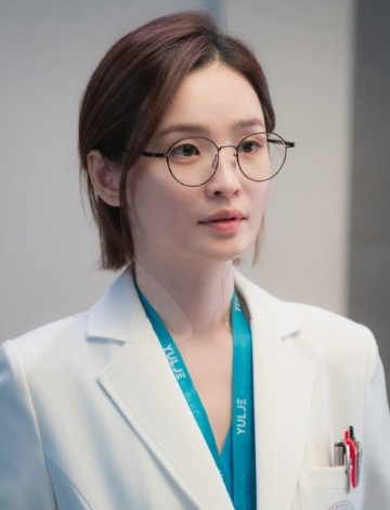 전미도 나오는 드라마 - 슬기로운 의사생활 시즌1, 슬기로운 의사생활 시즌2