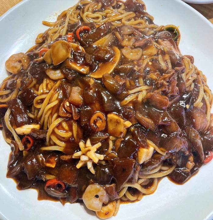 놀라운토요일 서울 경동시장 매운 우삼겹 쟁반짜장 맛집