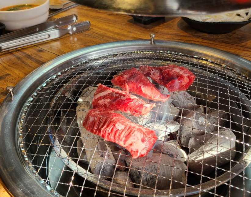 극한직업 <현장을 누비는 그녀들> 천안 정육식당 한우마을 위치