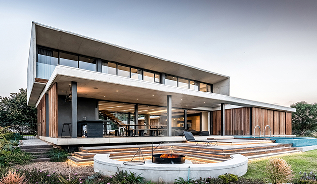 2층-고급-전원주택-수영장-바베큐