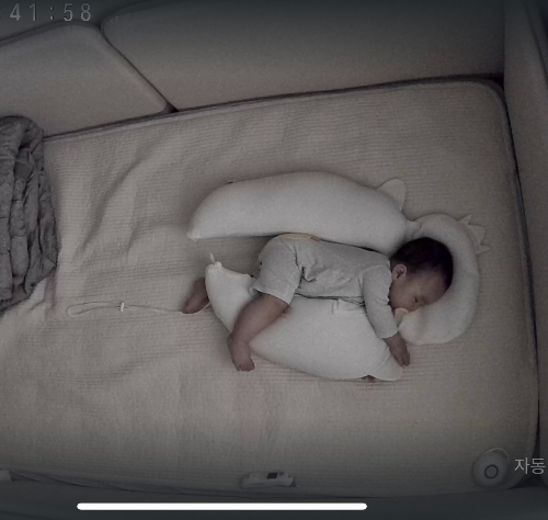 13개월 아기 밤잠 자는 모습