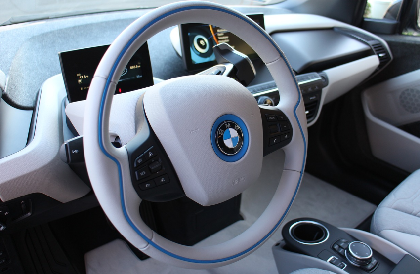 인테리어 할수 있는 자동차 내부