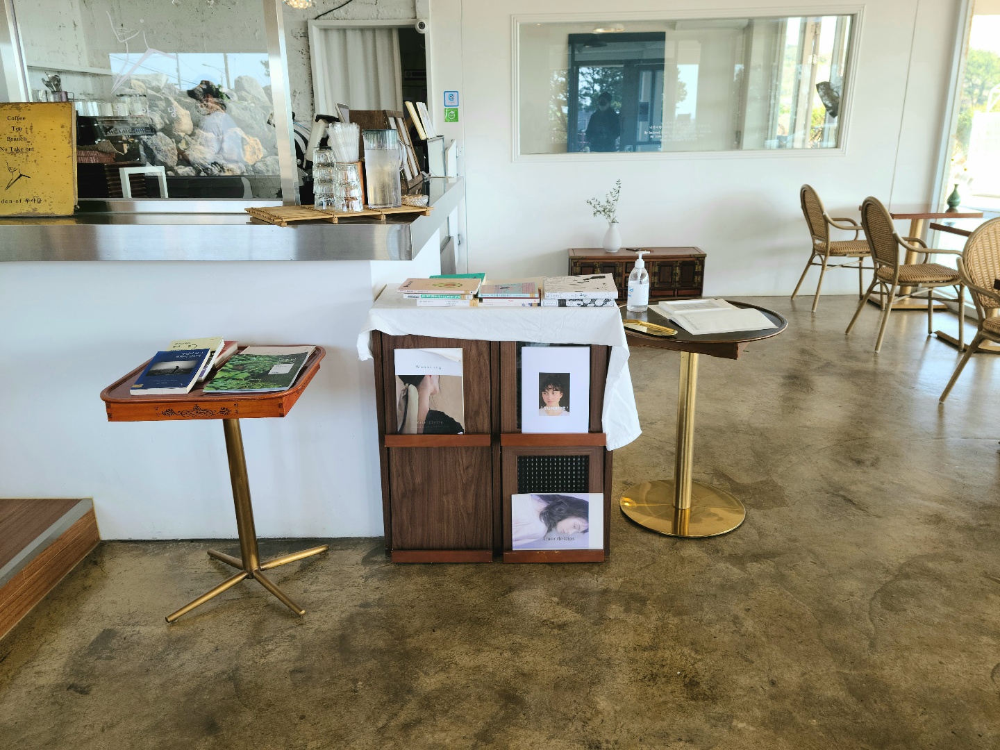 서귀포 우아당 카페 내부