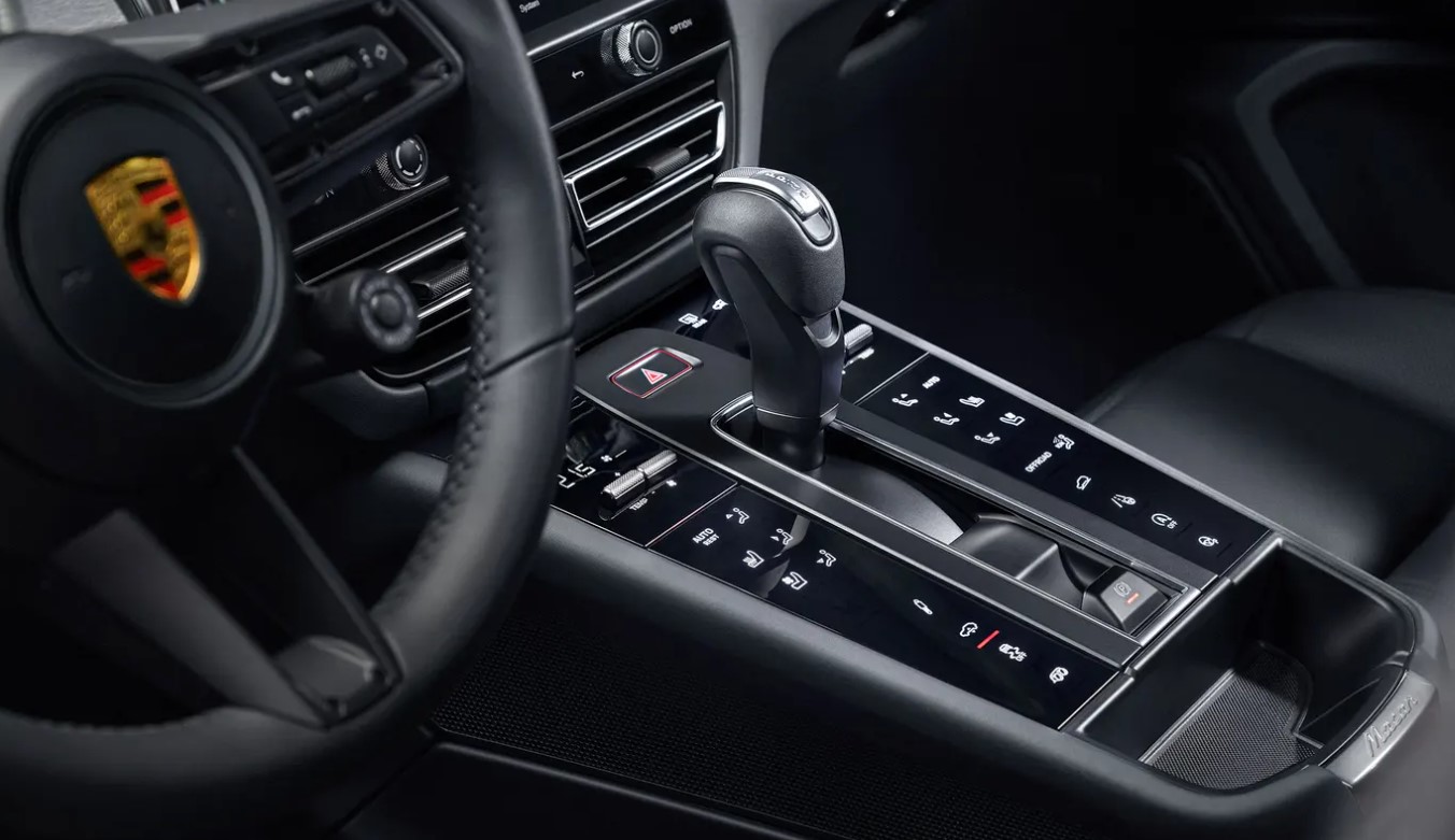 포르쉐마칸-실내