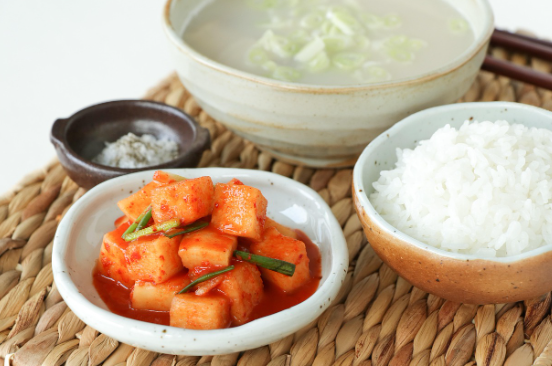 전통 의복의 실용성 – 생활 속 한복의 재해석