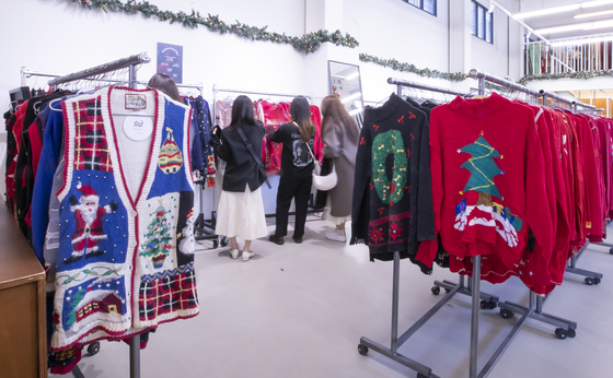 중고 의류 판매처 총정리! 백화점까지 뛰어든 리셀 패션 시장 관련 사진