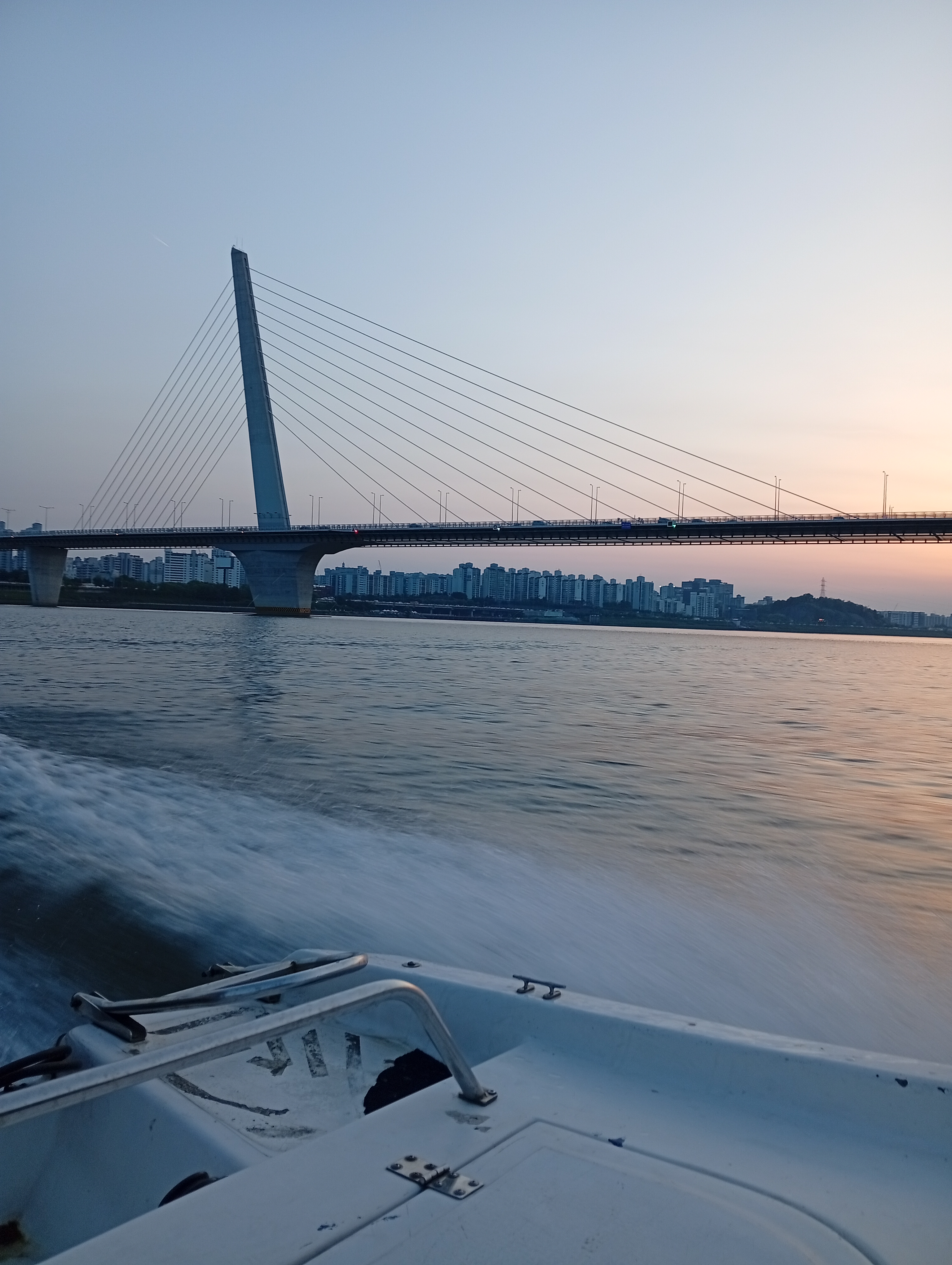 도심 속 여유를 즐기는 방법, 망원한강공원 &amp; 와이키키마켓