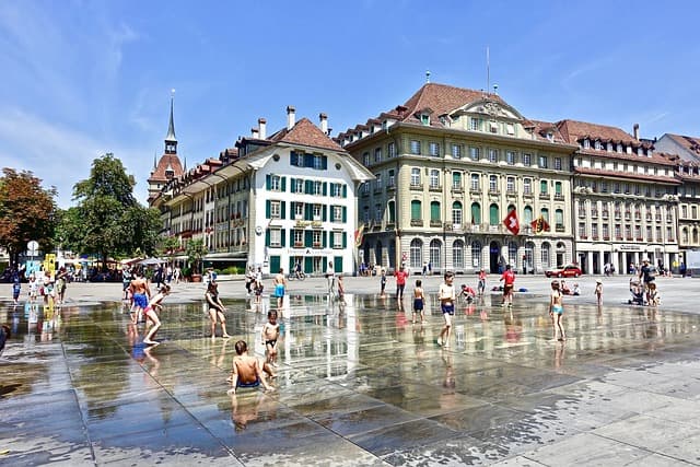 [도시계획] 저소득층을 위한 도시계획: 포용적 주택 정책과 공공임대주택 사례