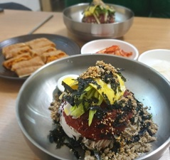 비빔막국수