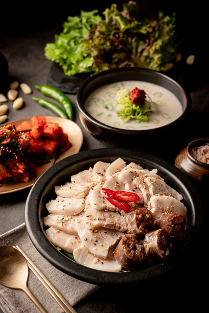 부산 수영구 광안리 맛집 현지인 추천 부산여행 로망스 대영횟집 석화연 수변최고돼지국밥 마담에뽀끄 아메리칸빌리지 진곰탕진해장 오륙도횟집 디에이블 무쇠김치삼겹