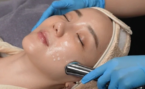 메디큐브 에이지알 부스터힐러