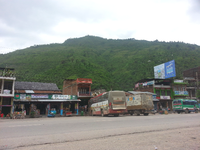 산 중턱에서 휴식