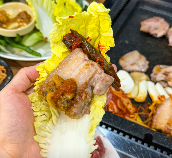 부뜰생고기한돈무한리필 대표 메뉴