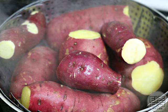 보습에 좋은 음식,보습에 좋은 성분 베타카로틴,건조한 피부 관리법