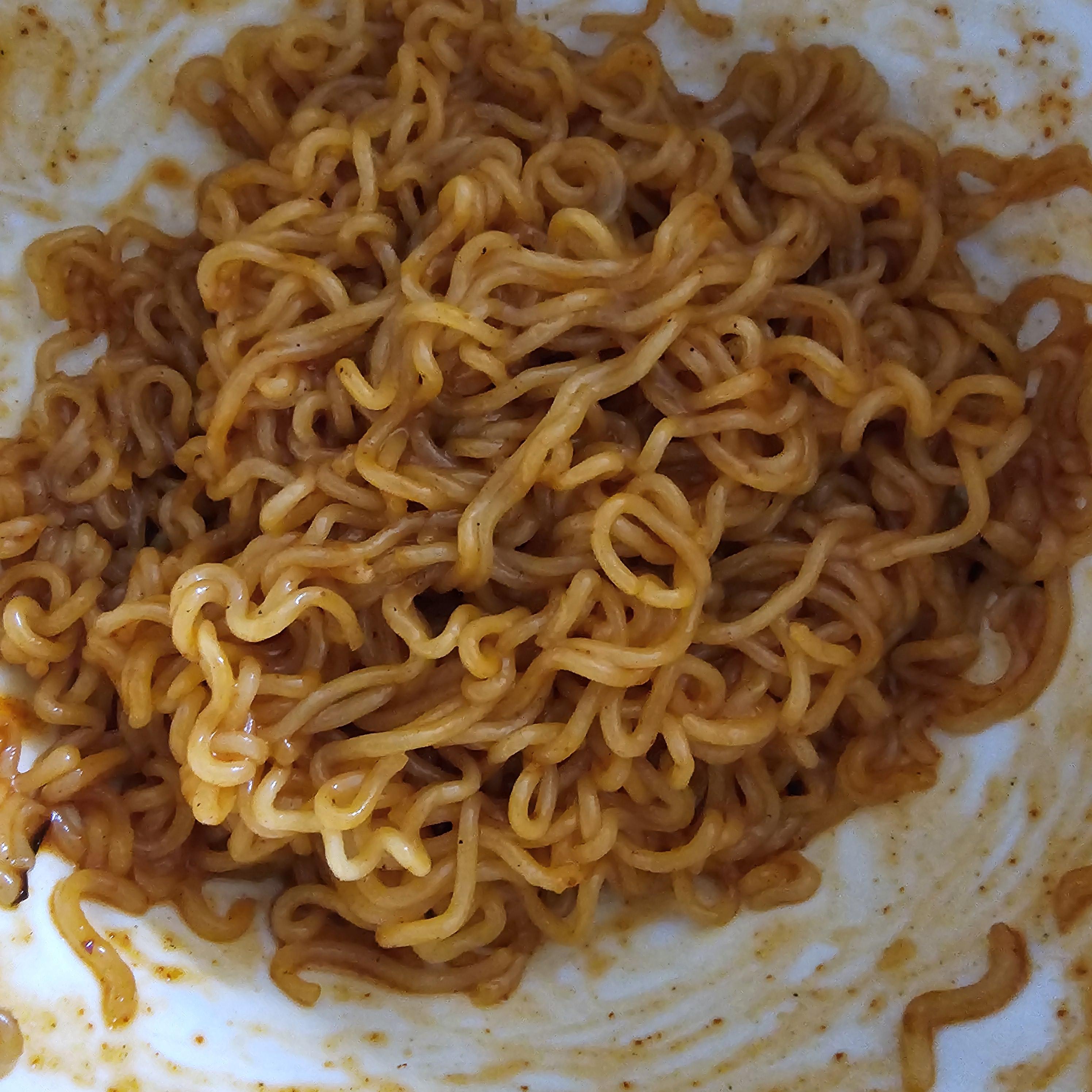 마라맛 비빔면 만든 모습