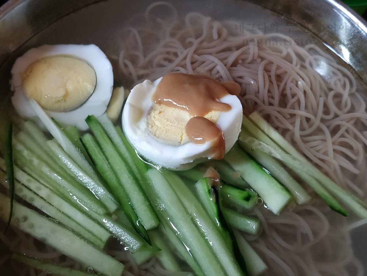 시원한 둥지냉면.