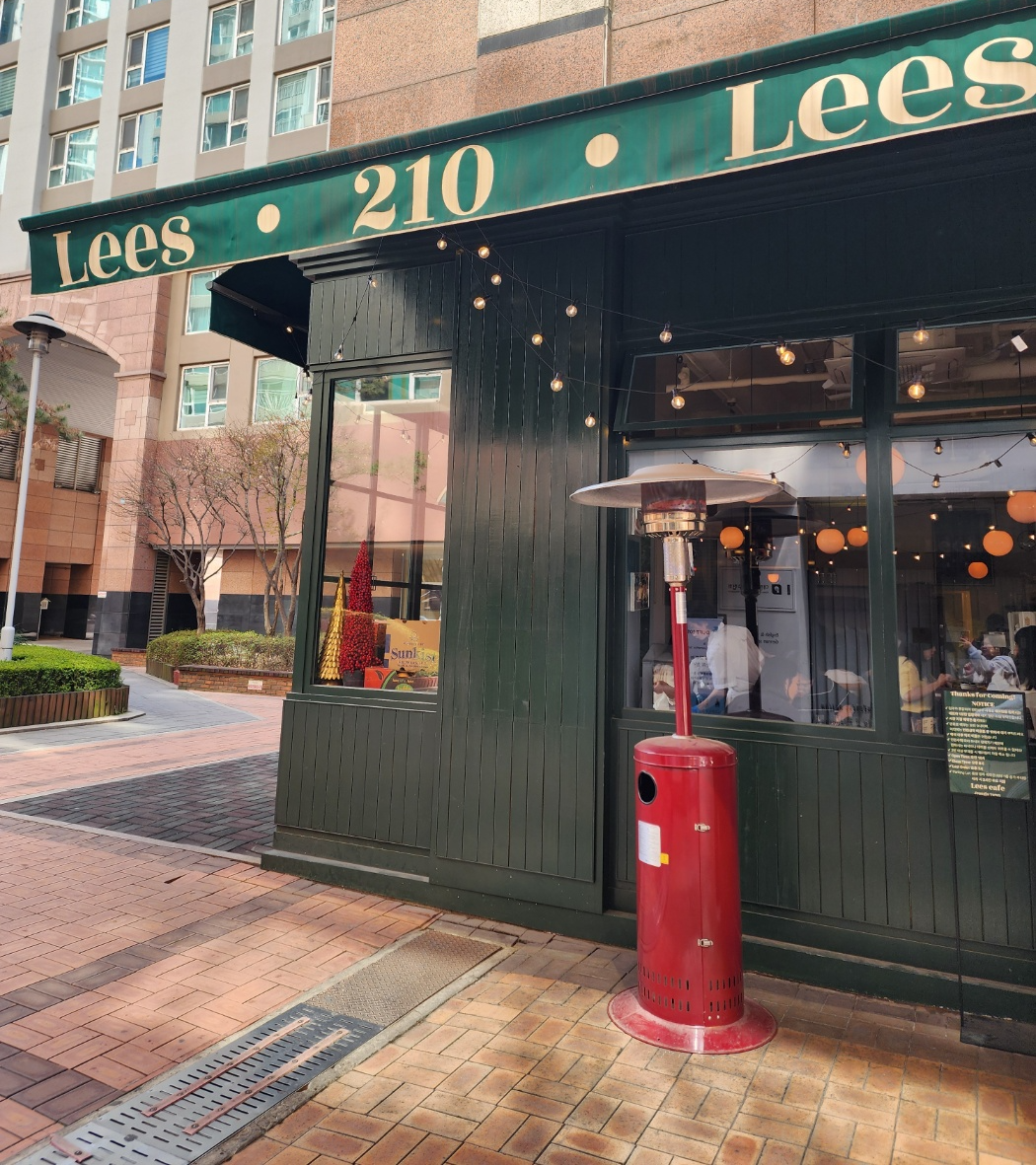 리스카페입구모습