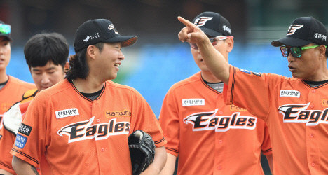 김범수 FA 계약 지연