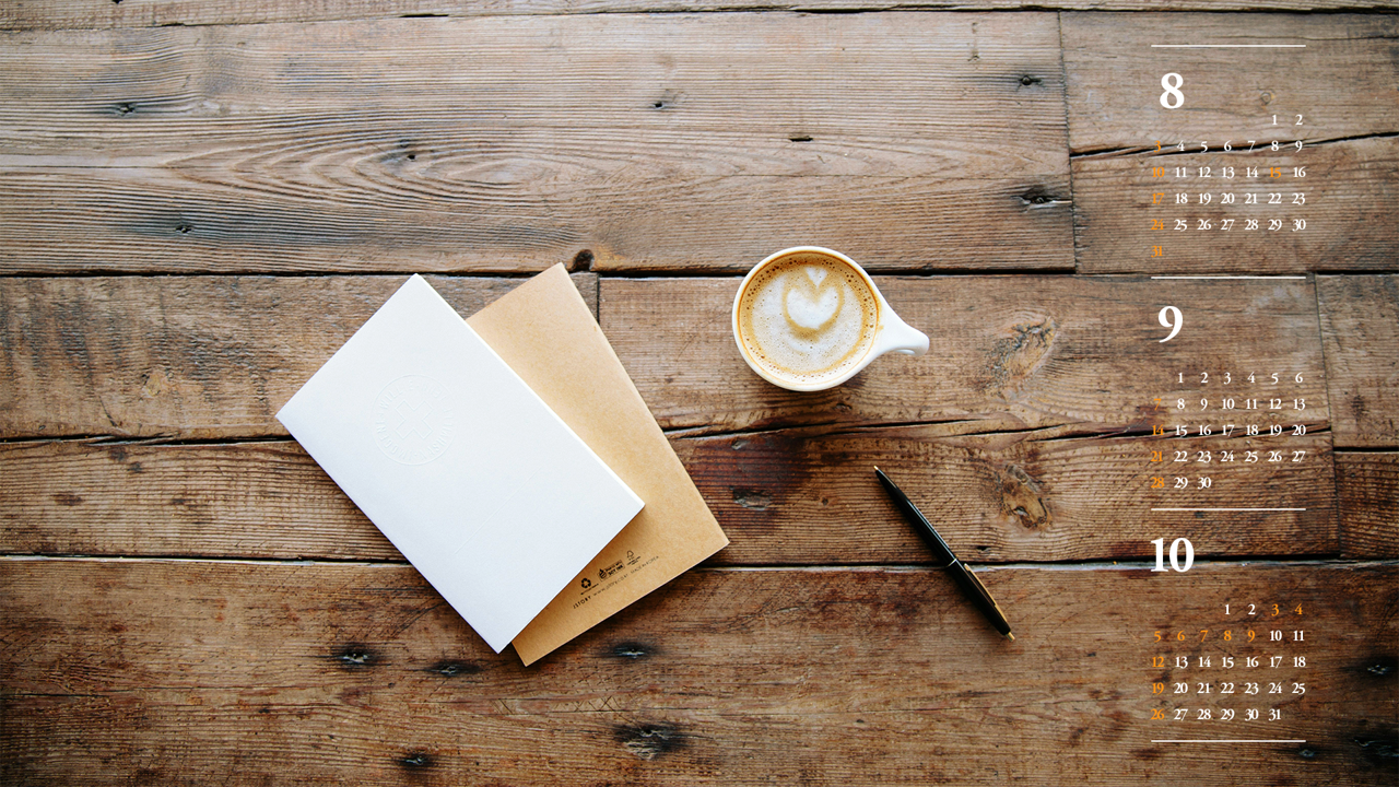 10 나무탁자 위 커피와 노트 B - 2025년9월 노트북배경화면