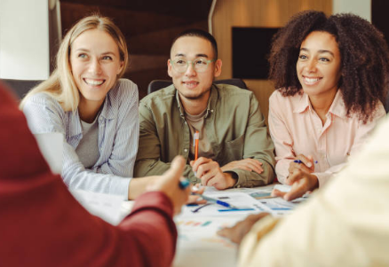 서울 청년이라면 최대 540만 원 + 240만 원! 지금 신청하세요