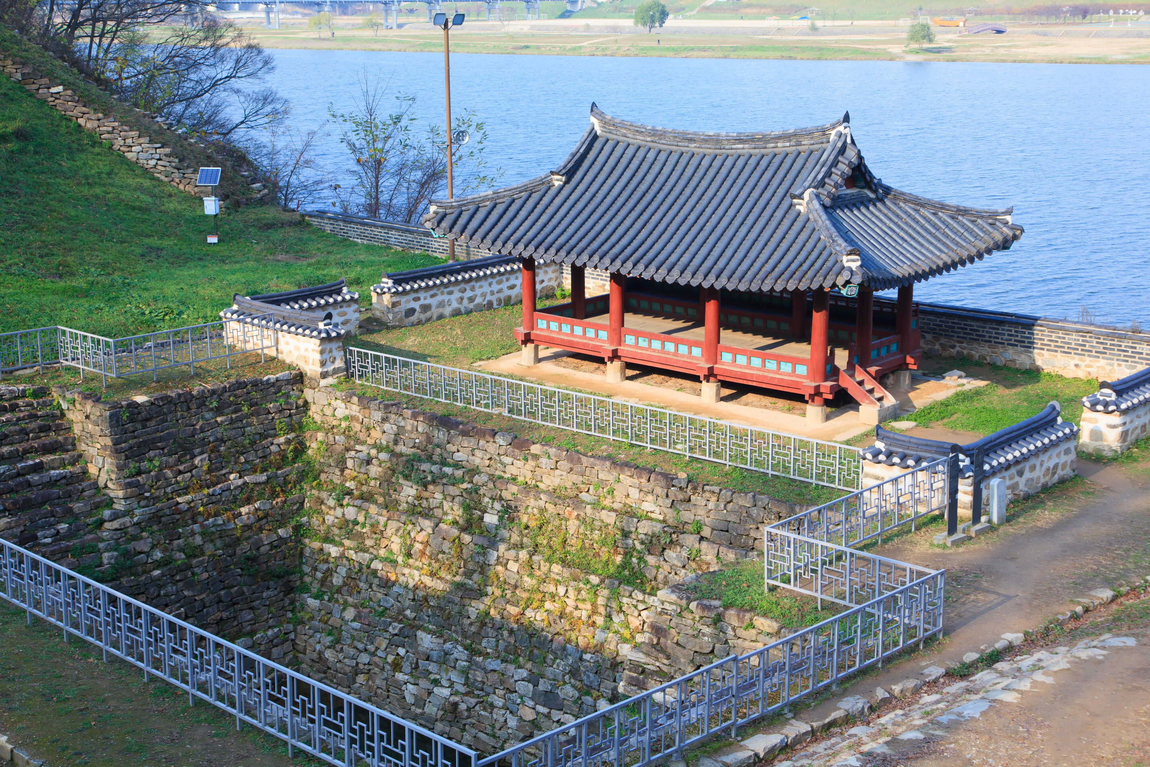 공주 공산성 만하루와 연지