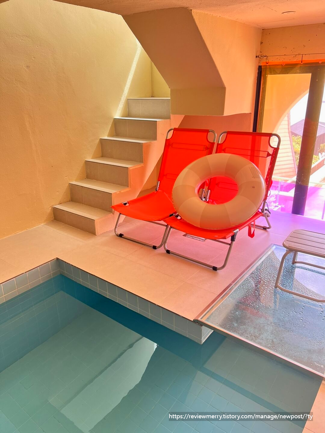 수영장 비치체어