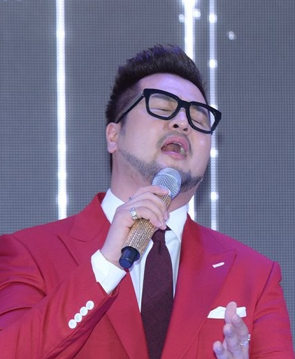 가수 김태우 행사장 구급차