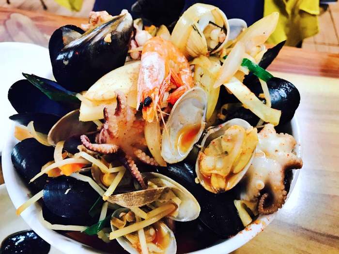 생방송오늘저녁 산더미 해물짬뽕 9천원 홍합 가리비 오징어 새우 다양한 해산물 짬뽕 인천 부평 맛집 추천