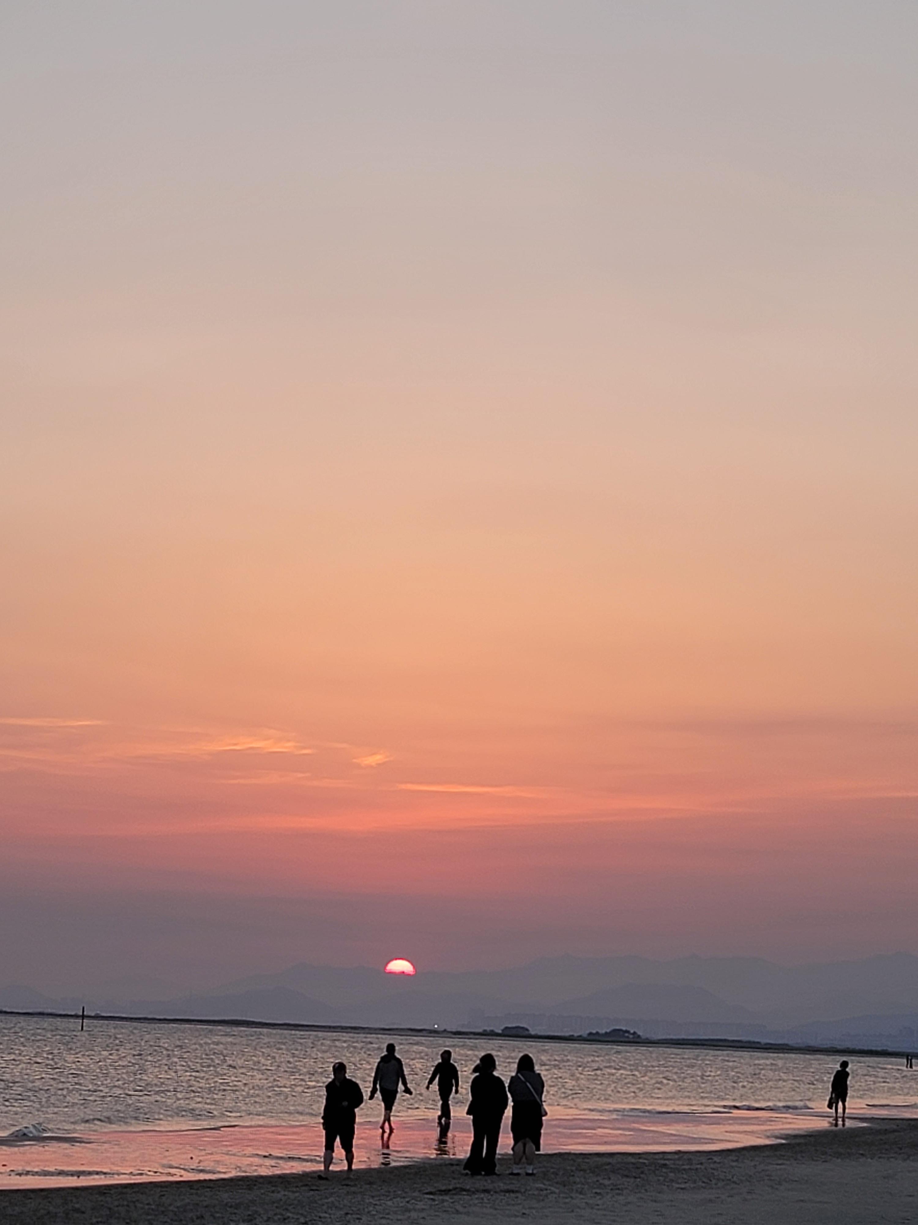 다대포 해수욕장 맨발 걷기