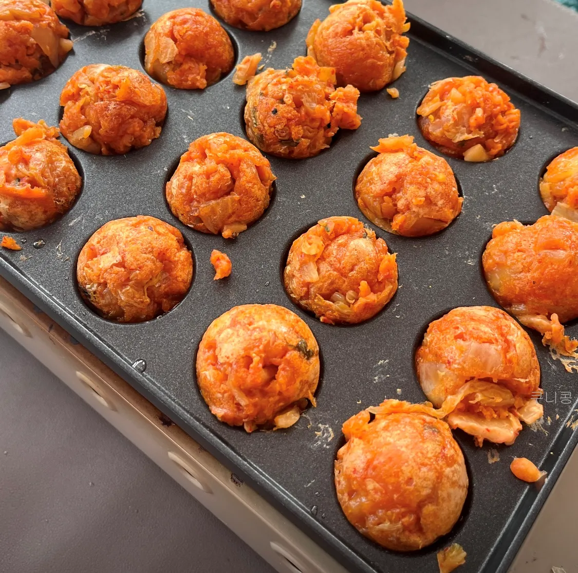 부모님과-4인-가족캠핑-자주-사용하는-캠핑용품-필수템-식기도구세트-구이바다-사용후기