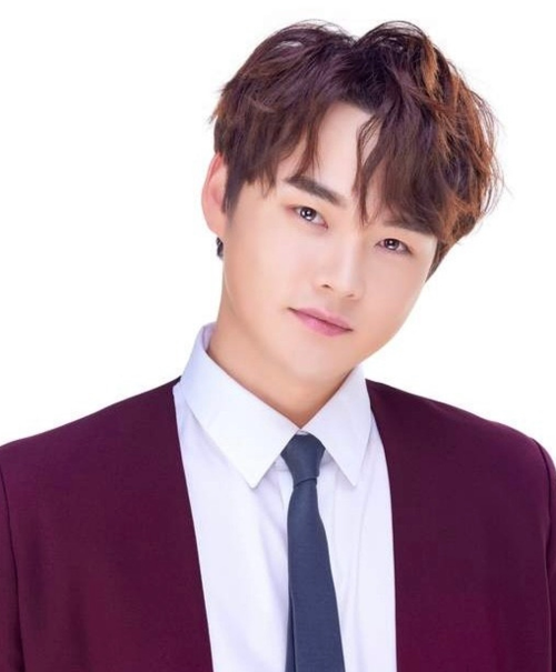 트로트 가수 박서진 프로필 사진