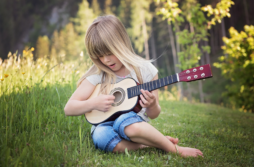 노래부르는 소녀