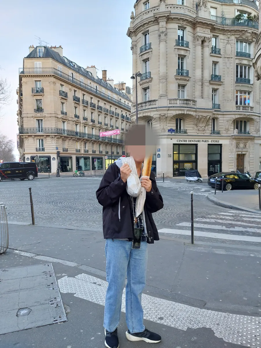 검은색 울트라부스트 구형모델 청바지 착장