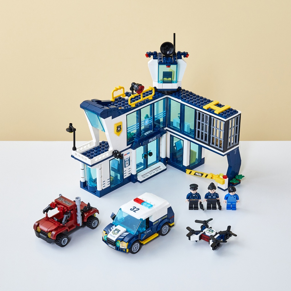 모던하우스 블록 세트 완성품 사진 - 경찰차 경찰서 세트
