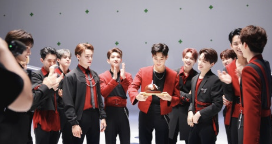 글로벌 팬들을 위한 선물: 세븐틴의 외국어 노래