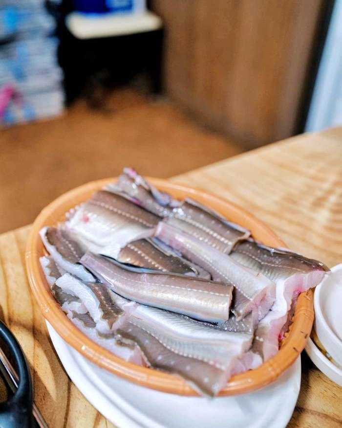 생생정보마당 통영 바다 장어구이 먹장어 두루치기 장어탕 맛집