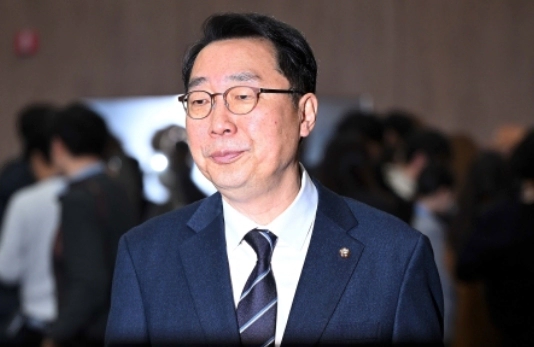 윤영찬 국회의원 프로필 재산 지역구