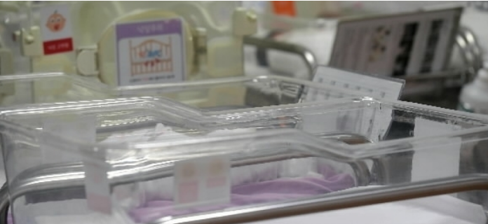 신생아실 텅텅 비어 있어요