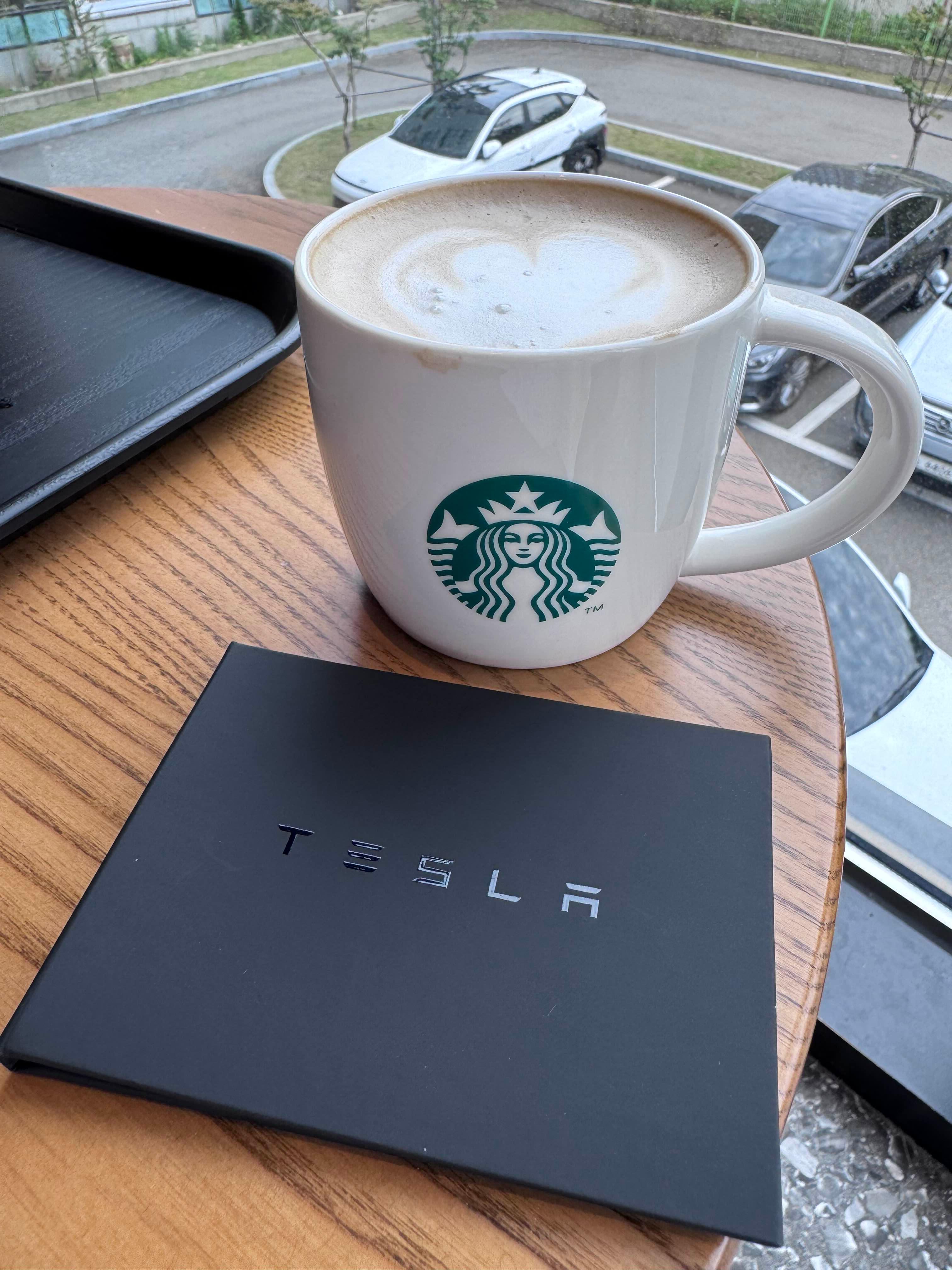 테슬라 신형 모델 Y 주니퍼