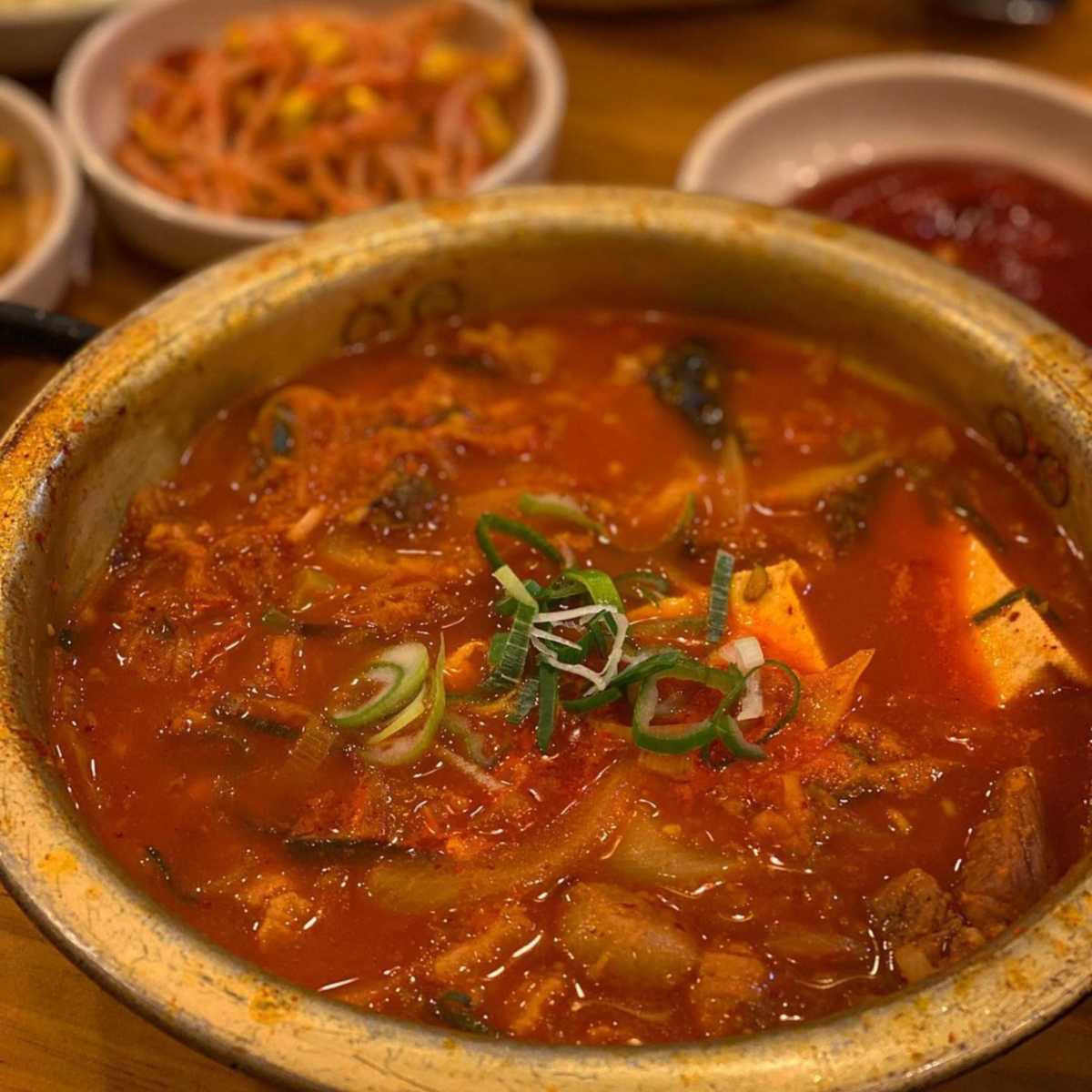 전국 찌개 맛집 TOP 5 (김북순큰남비집 신사본점)