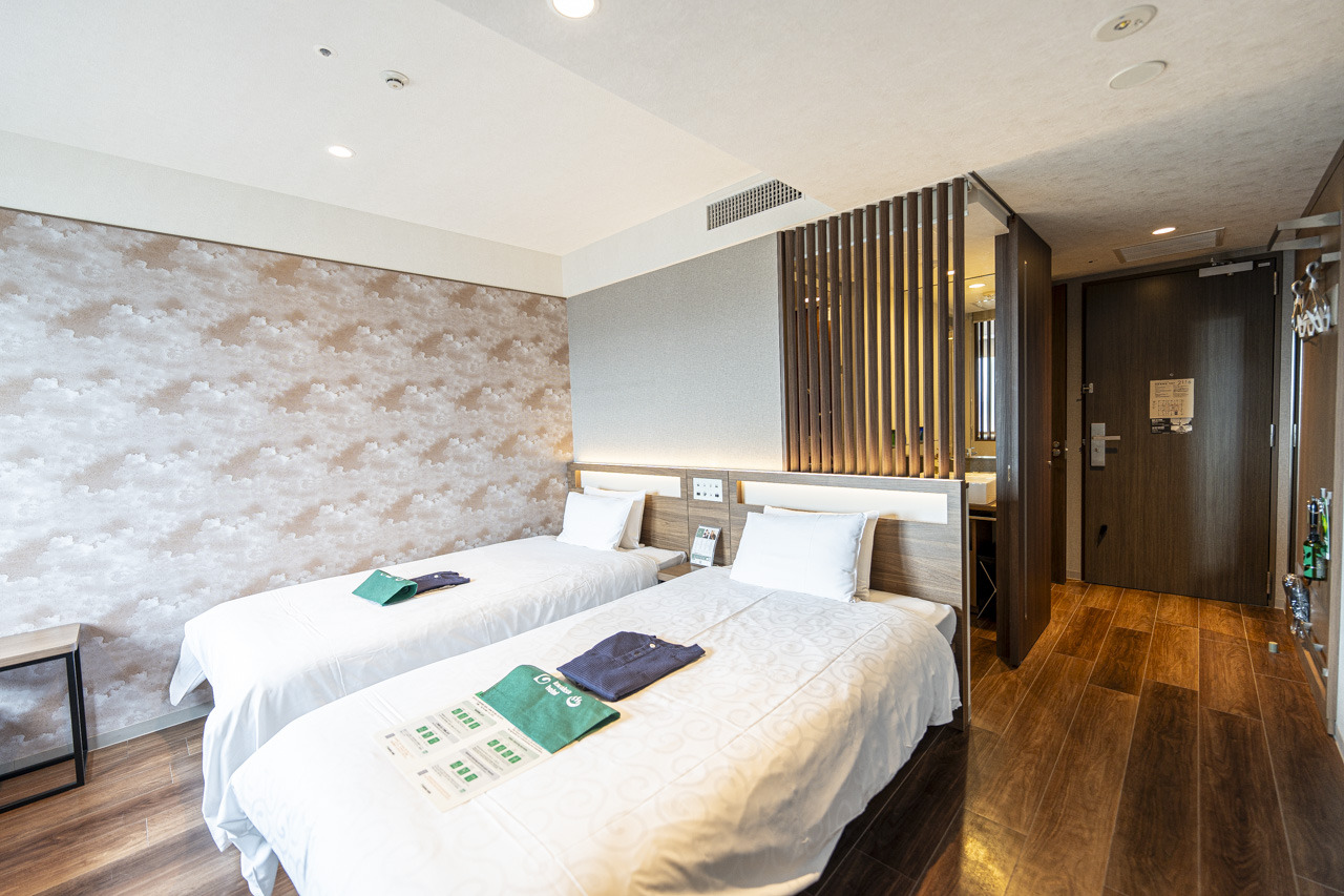 Original source photograph 107 for Osaka and Kansai Hotels: 36 Stay and Bathing Records, Plus 8 Official Introductions